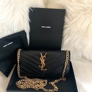 💯 Authentic YSL wallet on chain